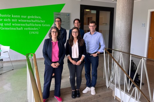 Gruppenfoto des Teilnehmenden des Treffens